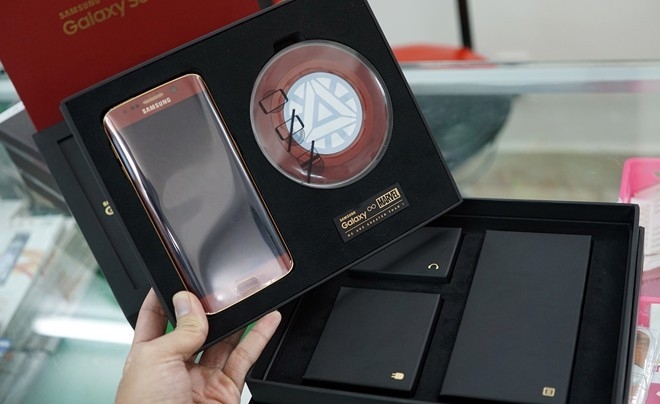 Chiếc Galaxy S6 Edge phiên bản Iron Man đã được bán ra ở một số thị trường lớn trong vài ngày vừa qua