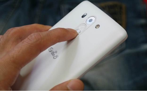 Camera Pantech LTE A
