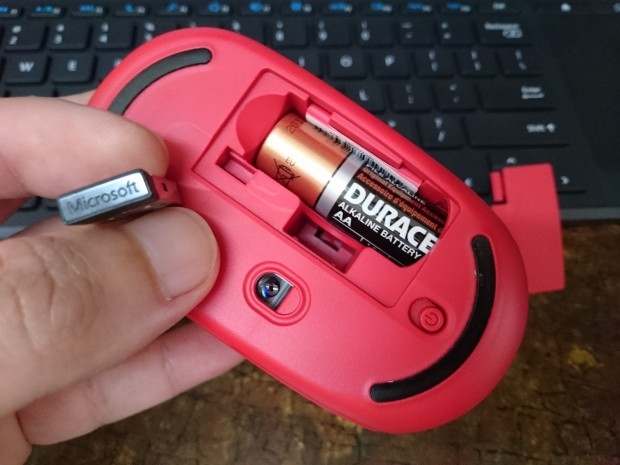 Thiết kế Microsoft Wireless Mobile Mouse 1850