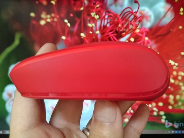 cạnh bên Microsoft Wireless Mobile Mouse 1850