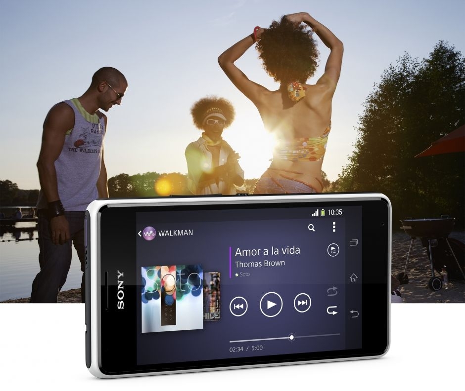 Tận hưởng khả năng nghe nhạc từ thương hiệu Walkman nổi tiếng trên Sony Xperia E1!