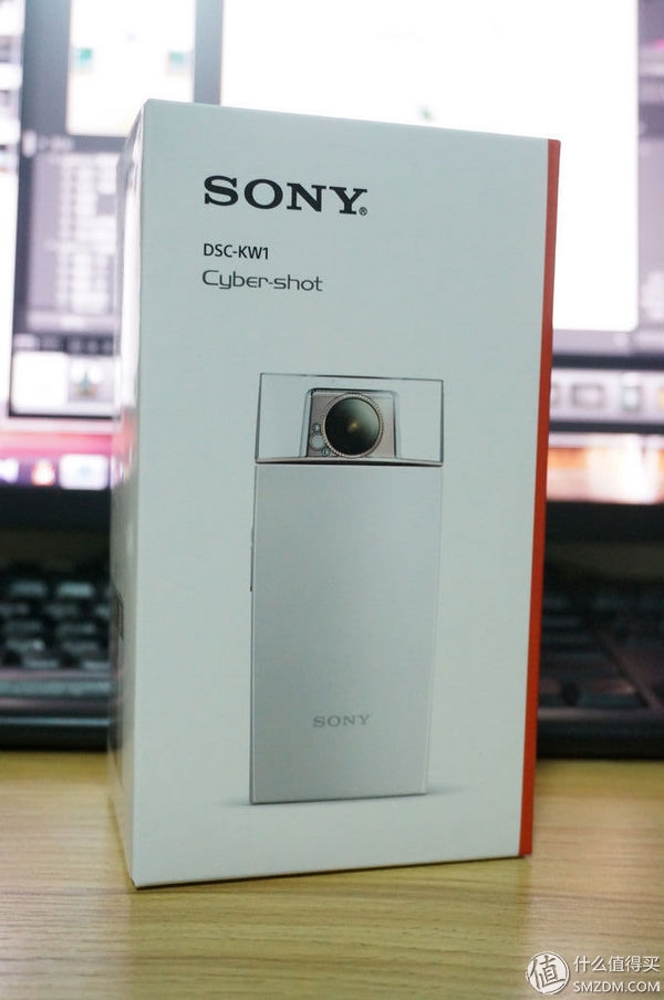 máy ảnh tự sướng mang tên Sony Cyber-Shot KW1
