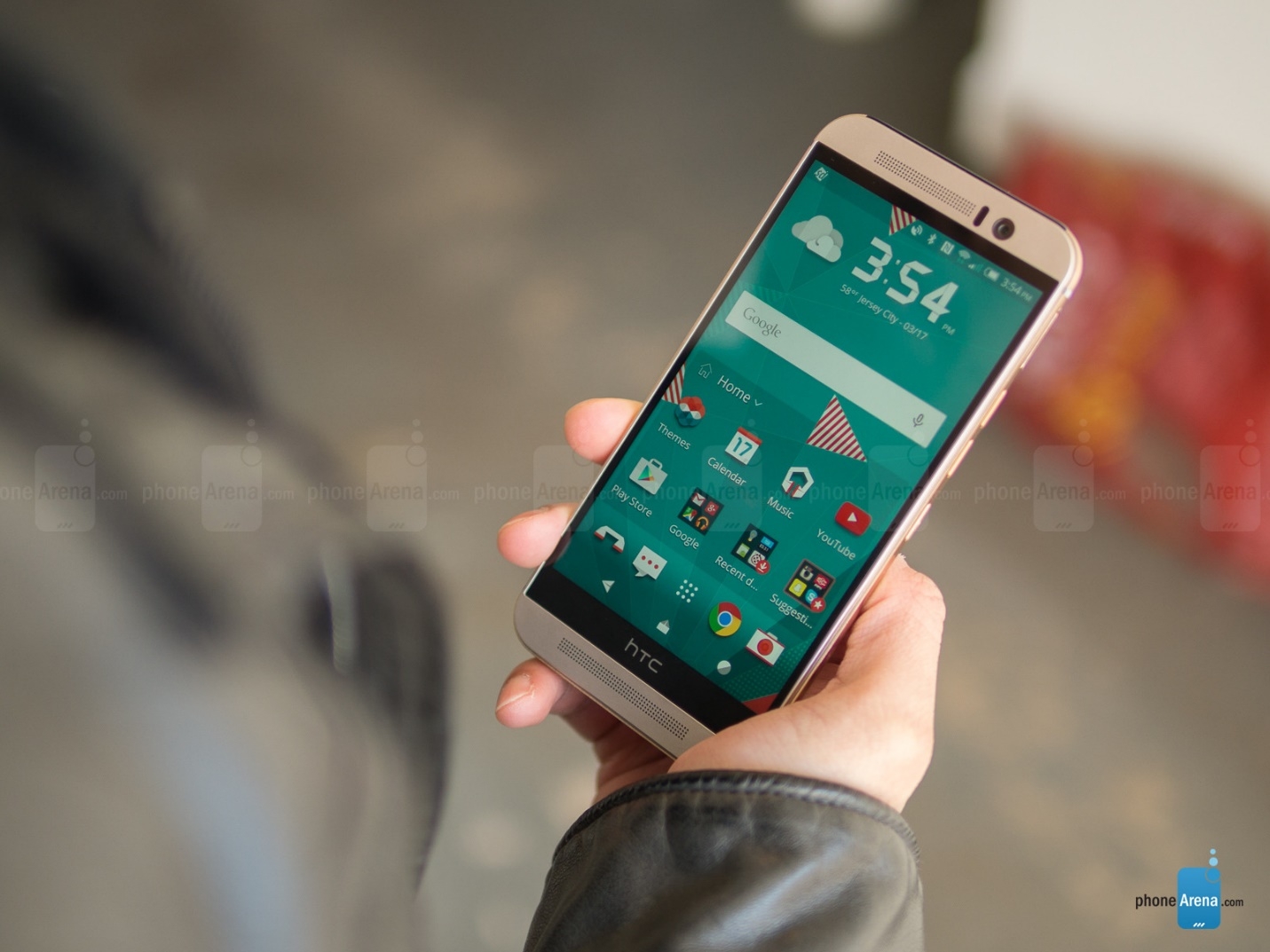 Trên tay chiếc One M9 của HTC