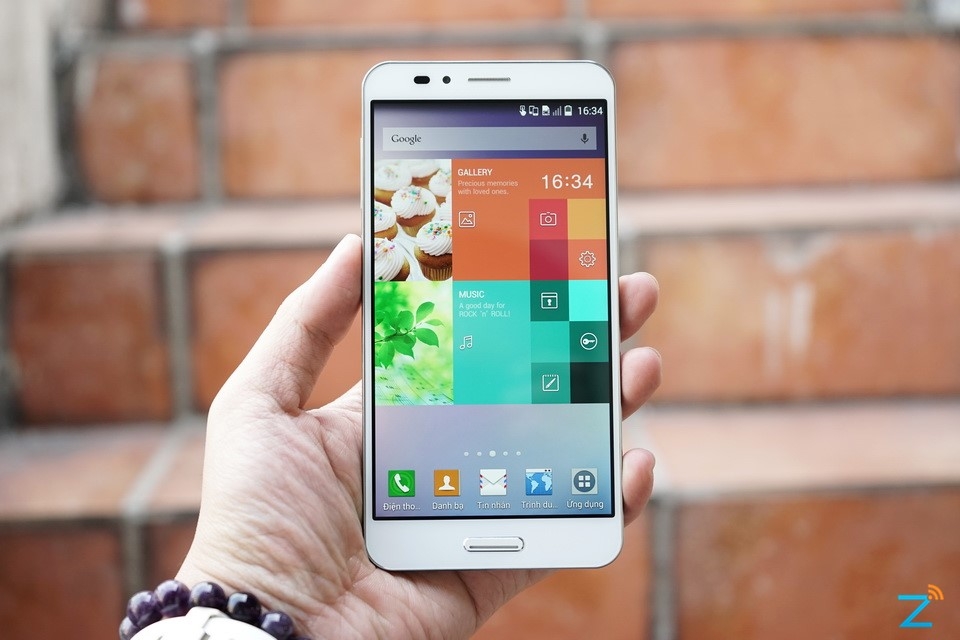 Màn hình rộng rãi 5,6 inch sắc nét