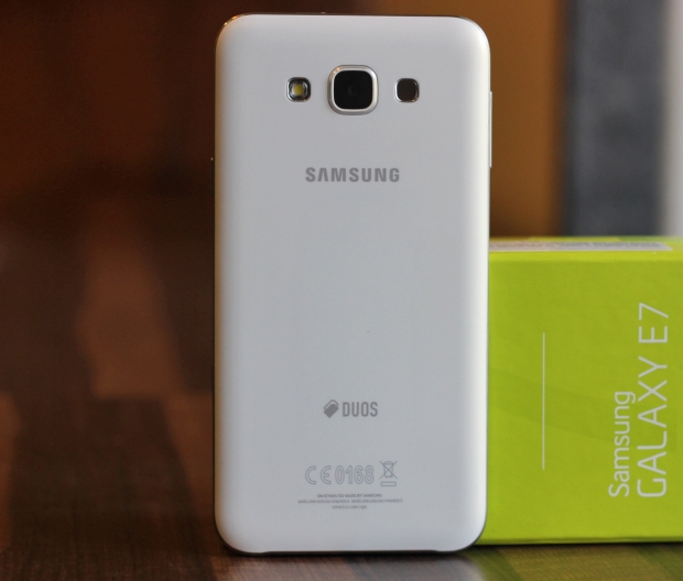 Camera Samsung Galaxy E7