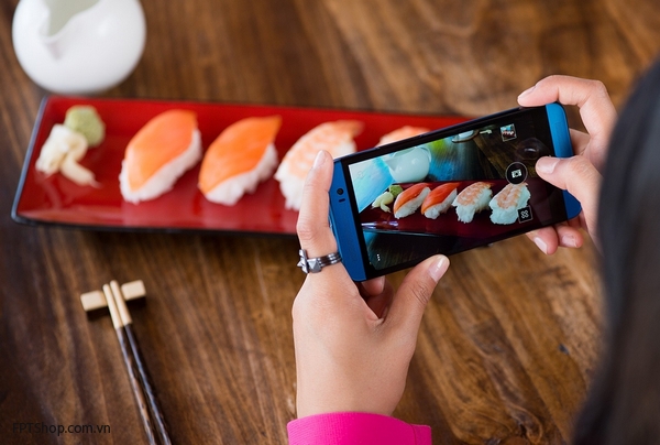 HTC One E8