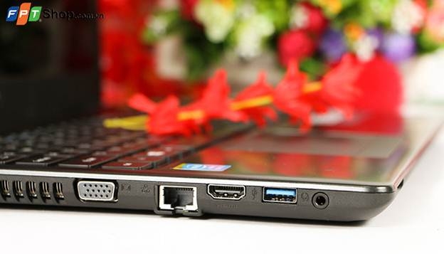 Acer Aspire E1-572G được nhà sản xuất làm từ chất liệu vỏ nhựa