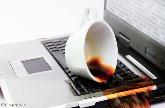 Để máy gần những nơi có nước