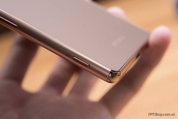 Thiết kế siêu đẹp mắt của Sony Xperia Z3 Plus màu đồng