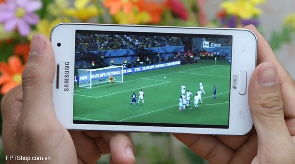 Thiết kế thời trang, trẻ trung và đột phá của Samsung Galaxy Core 2