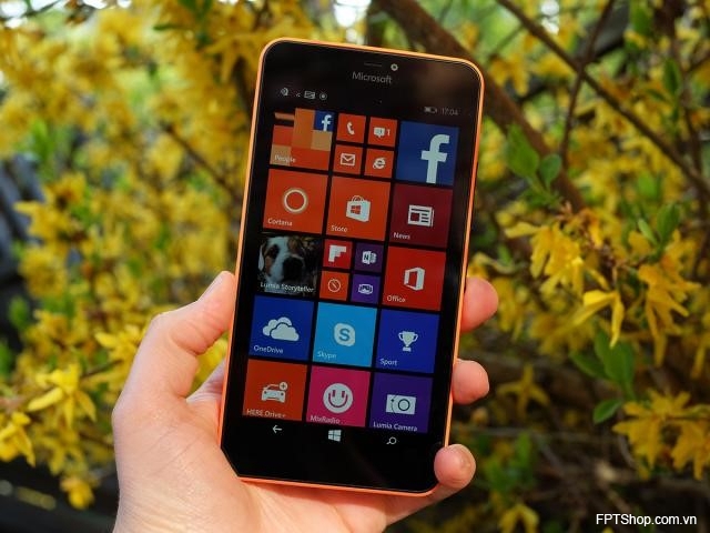 Màn hình của Microsoft Lumia 640 XL khá tốt trong mức giá