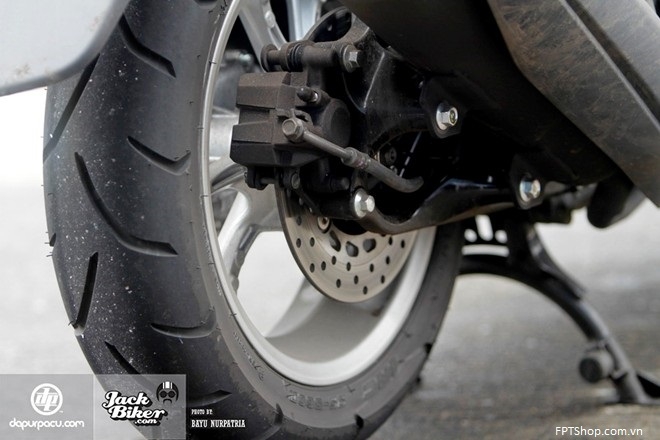 bánh sau Yamaha NMax 150cc
