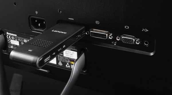 Lenovo Ideacentre Stcik 300 có kích thước chỉ lớn hơn một chiếc USB