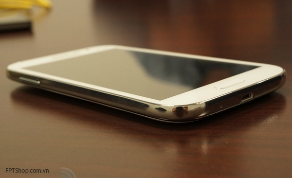 Màn hình của Galaxy Grand ở mức chấp nhận được