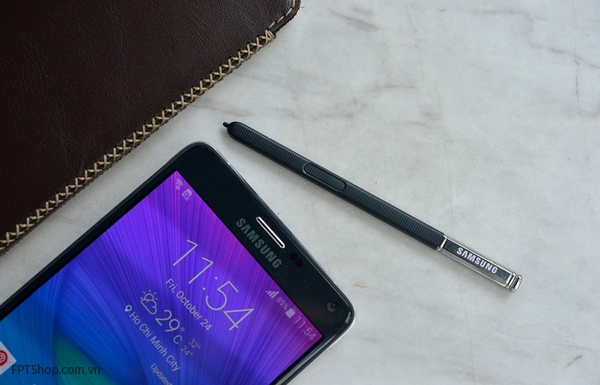Sự khác biệt về thiết kế giữa Galaxy Note 4 và Galaxy S6 Active