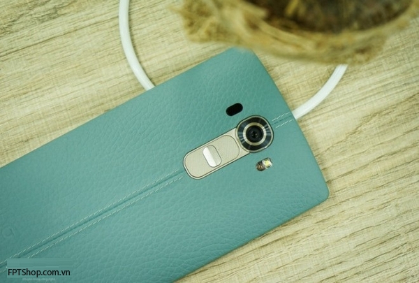 LG G4 và Xperia Z4 phiên bản xanh ngọc