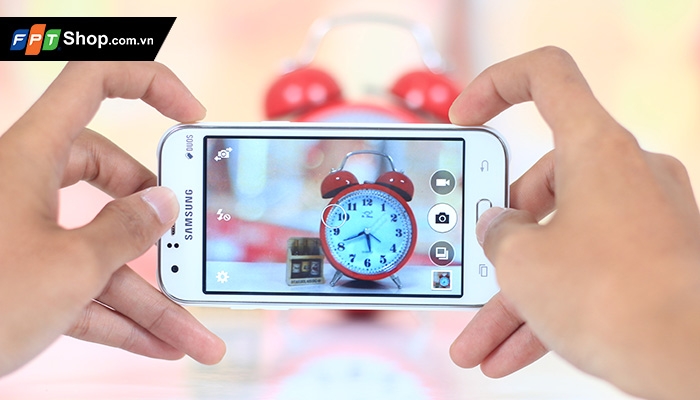Samsung Galaxy J1 có camera lên tới 5 “chấm”