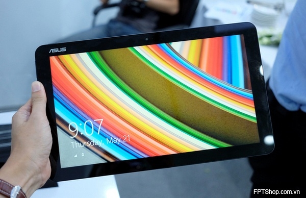 Thiết kế độc đáo trên Transformer Book T300 Chi