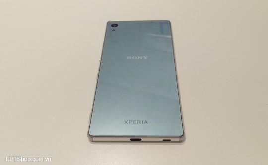 Xperia Z3+ chính là thiết kế mỏng nhẹ