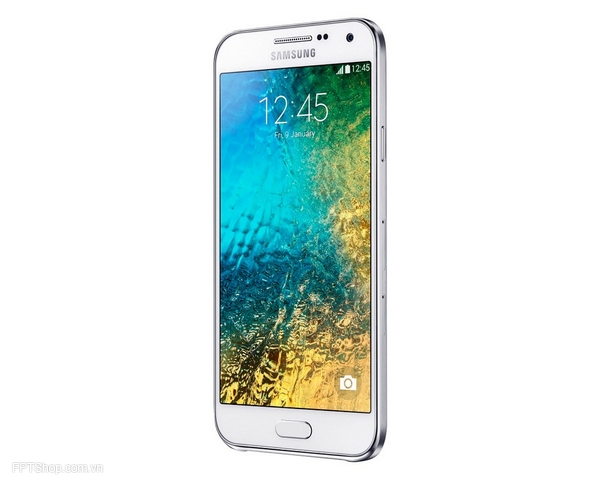 Galaxy E5 có thiết kế khá vuông vắn