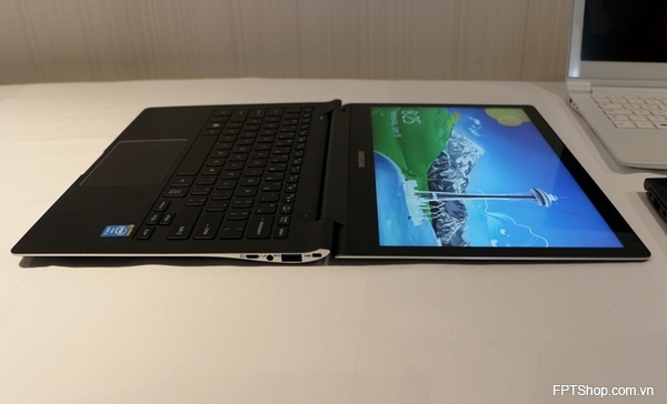 Samsung Ativ Book 9 Plus phiên bản 2015