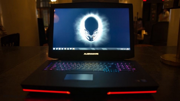 Alienware 17 và 18