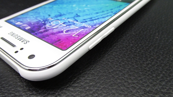 Samsung Galaxy J1 sở hữu cấu hình tốt