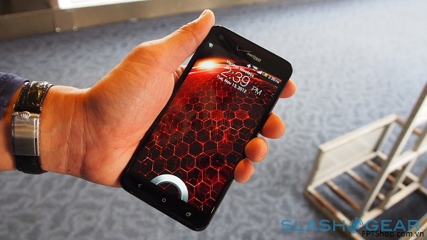 Smartphone đầu tiên sở hữu màn hình Full HD