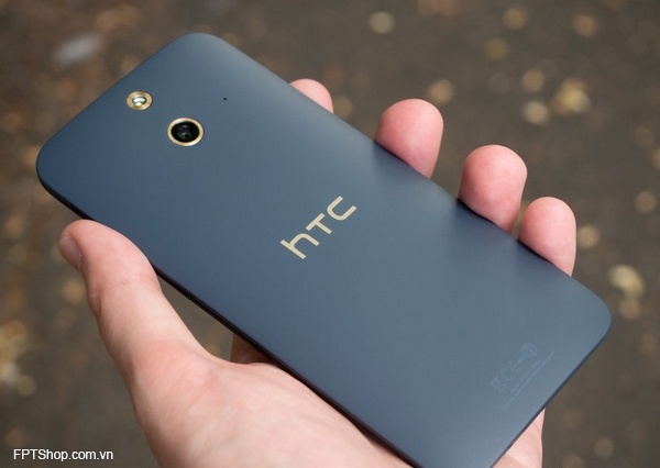 HTC Desire 728 có thiết kế nhựa nhiều màu sắc