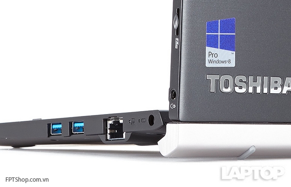 Màn hình sắc nét, hệ thống cổng cắm tiện lợi