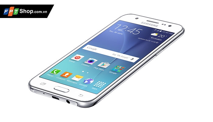 Màn hình rộng rãi 5 inch, độ phân giải chuẩn HD