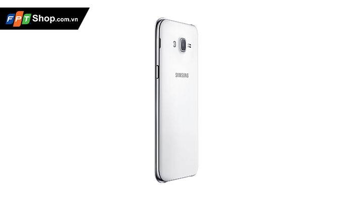 Bộ đôi camera sắc nét, camera trước được trang bị đèn Flash LED