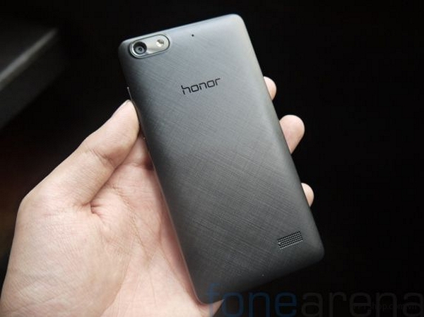 Nếu bạn thích màn hình vừa vặn, thiết kế đẹp mắt thì Huawei Honor 4C sẽ là lựa chọn hoàn hảo