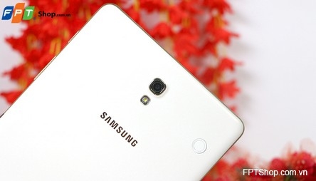 Camera 8MP/2MP với Samsung Galaxy Tab S 8.4
