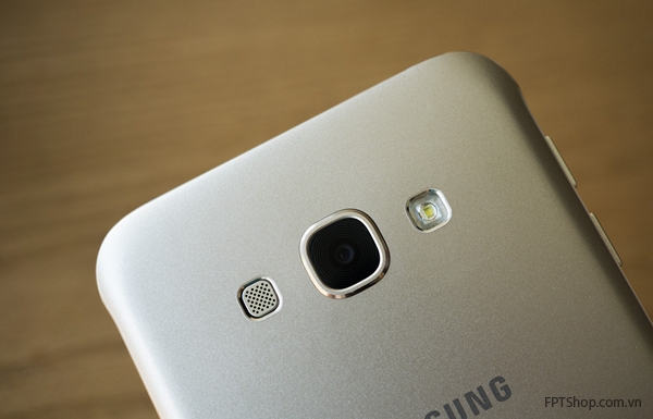 Thiết kế Samsung Galaxy A8