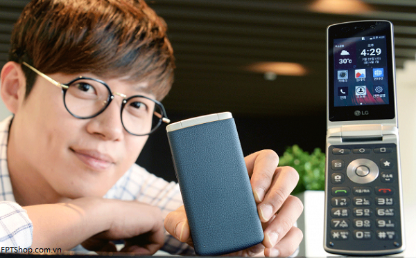 Điện thoại nắp gập của 10 năm trước tái xuất với hệ điều hành Android 5.1