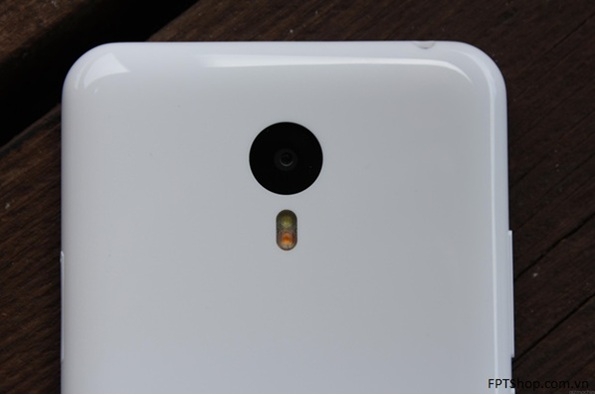 Camera cũng là một điểm mạnh tiếp theo trên smartphone này