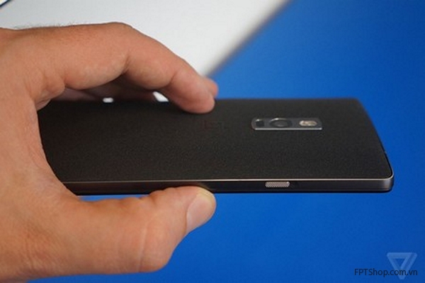 OnePlus 2 sở hữu màn hình lớn, sắc nét