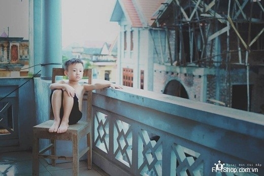 ước mơ là được trải qua một tuổi thơ dữ dội như bao đứa trẻ khác, với siêu nhân, anh hùng rơm, với bắn bi, đá cầu,...