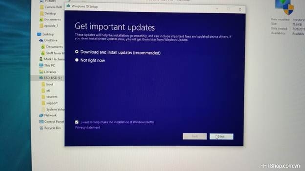 Hãy chắc chắn rằng bạn cho phép Windows tải về các thông tin cập nhật