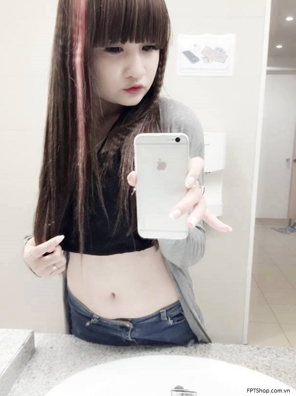 Hai hot girl đánh nhau trên đường Nguyễn Huệ sử dụng smartphone gì để đăng status
