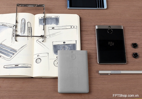 Passport Silver Edition với lớp vỏ kim loại sang trọng