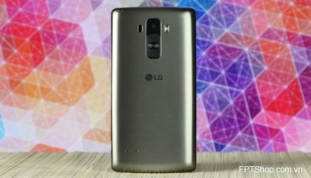 Lạ mắt với thiết kế cong ấn tượng trên LG G4 Stylus