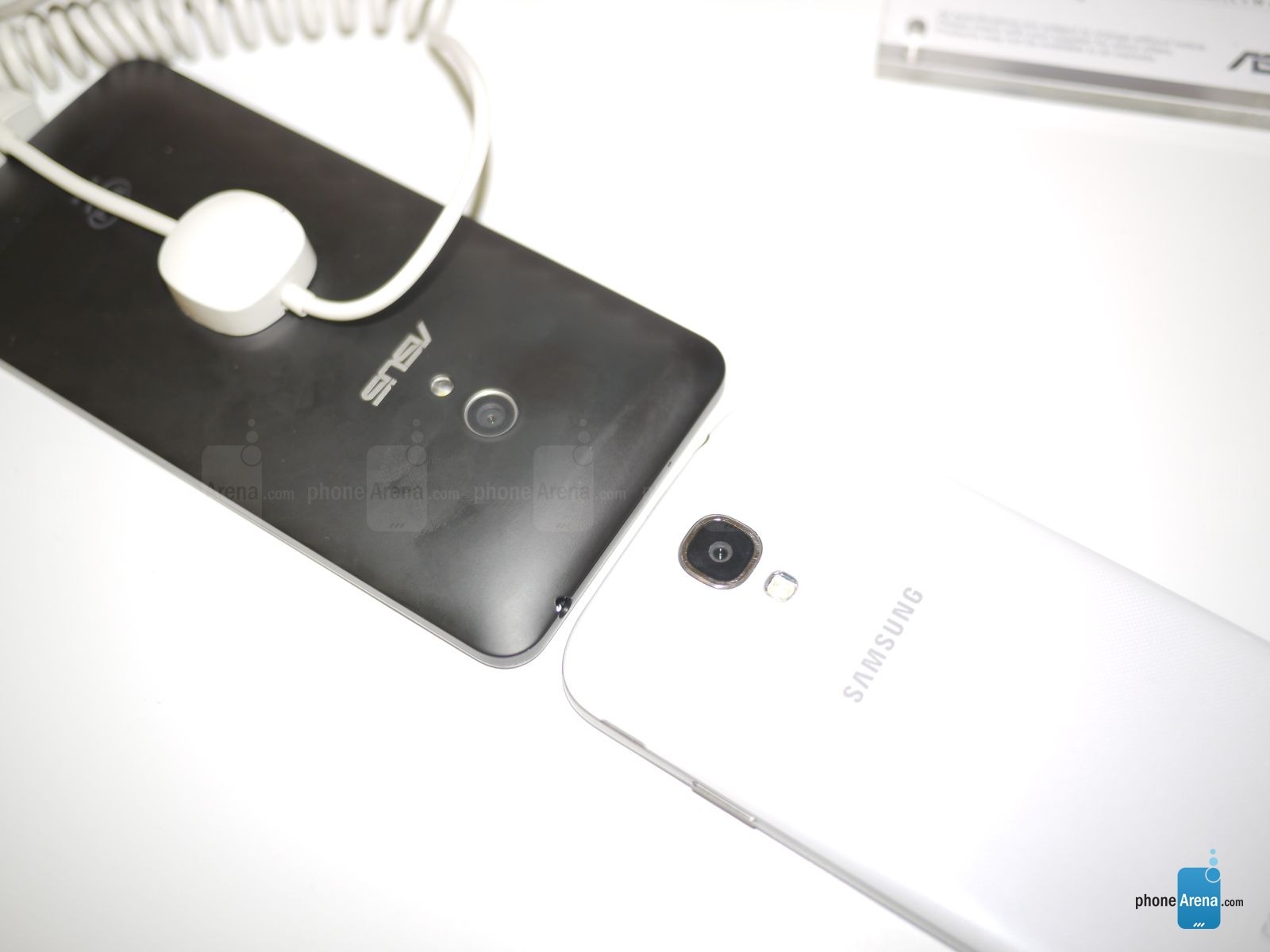camera của asus zenphone 5 vs galaxy s4