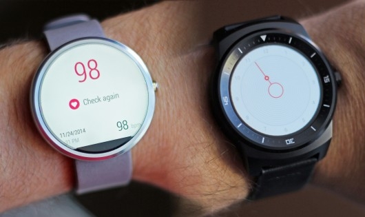 Motorola Moto 360 và LG G Watch R