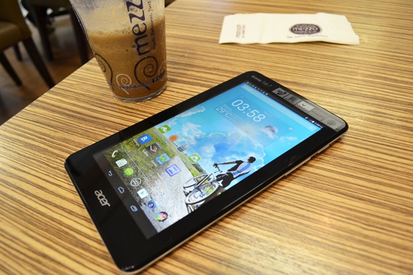 Acer A1-713