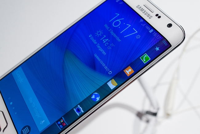 khả năng sạc của Samsung Galaxy Note Edge