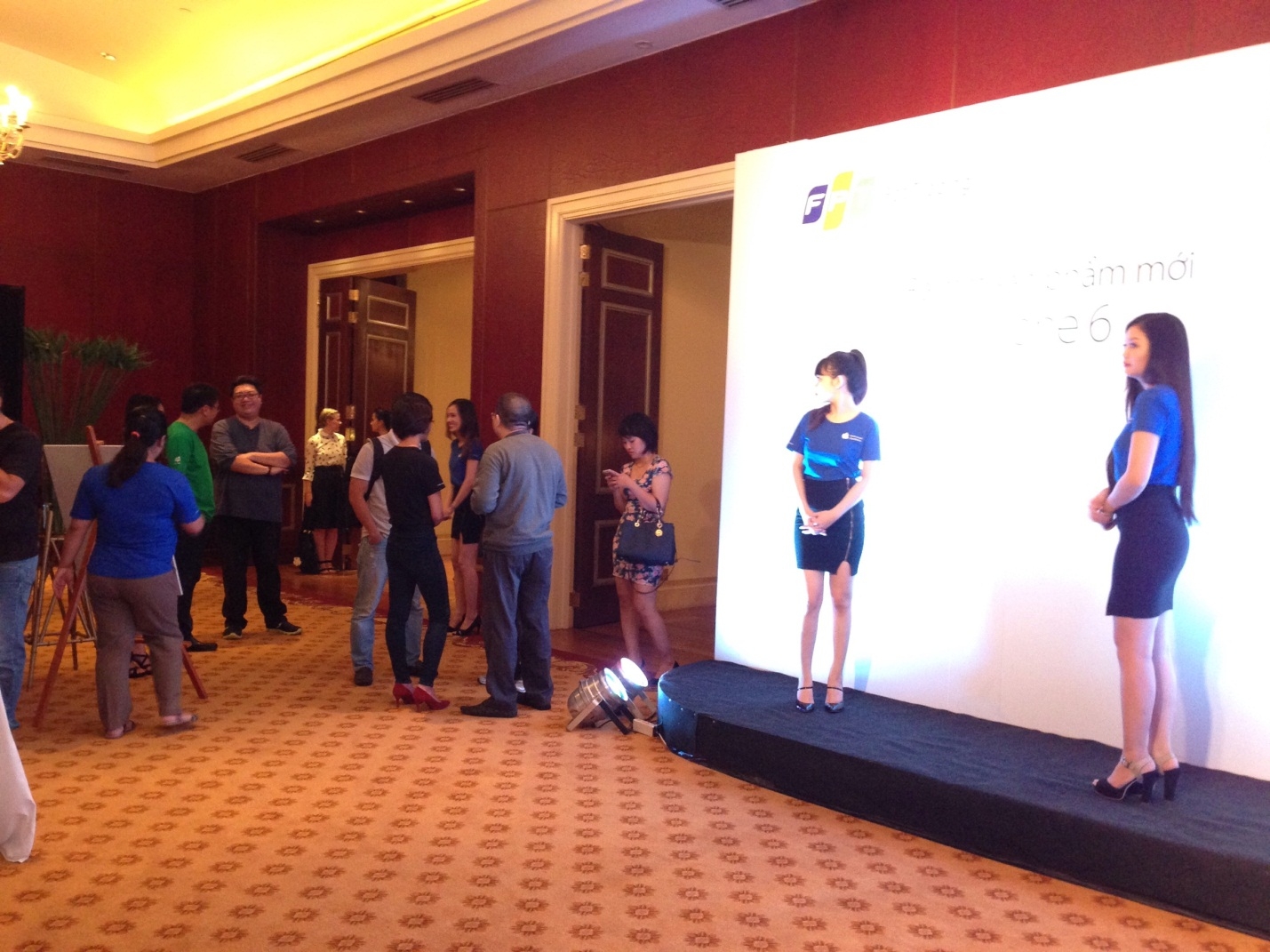 Ra mắt iPhone 6 tại Việt Nam