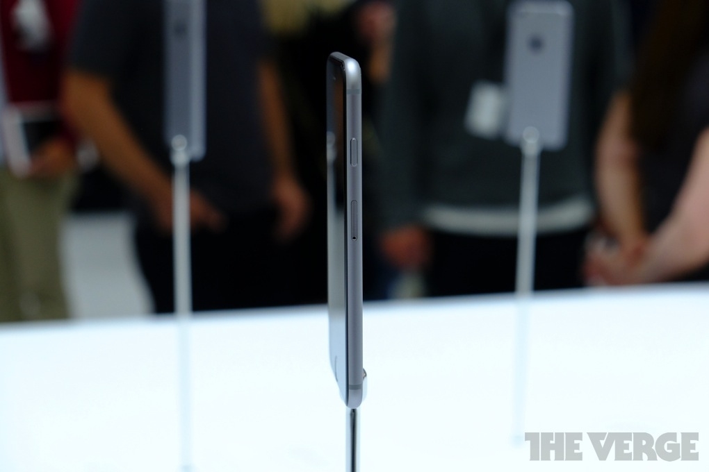 cạnh phải của iPhone 6
