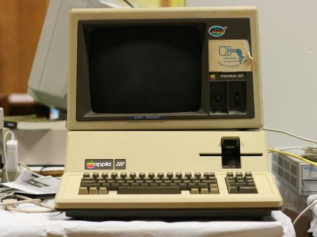 Máy tính Apple III